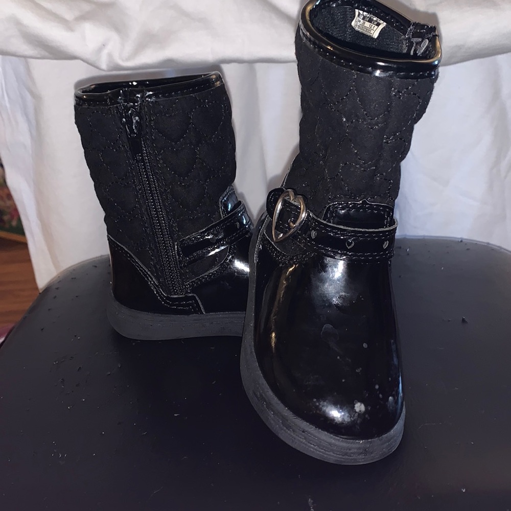 Black Carter’s boots